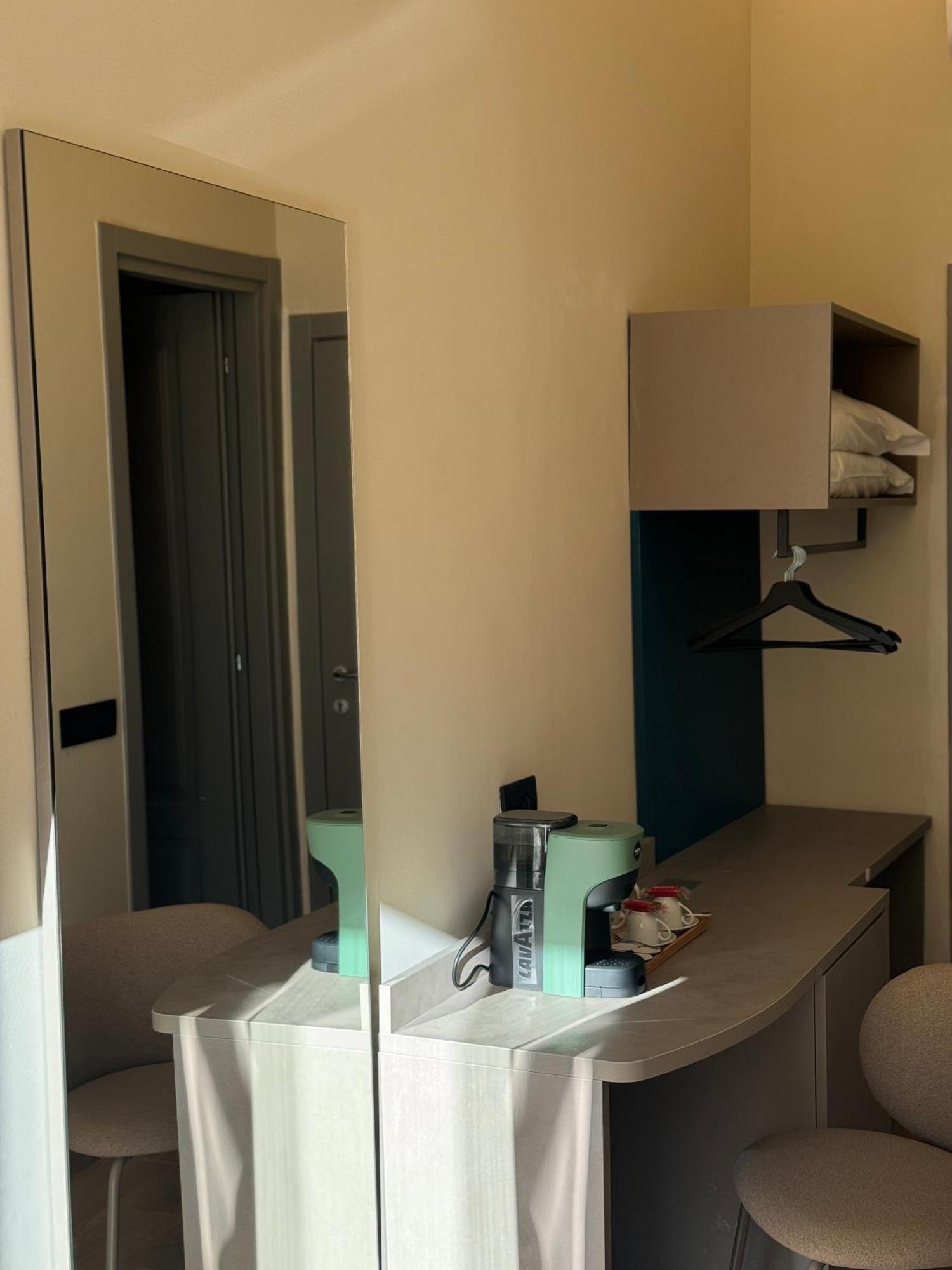 Honeycomb Guesthouse Rome Exterior photo